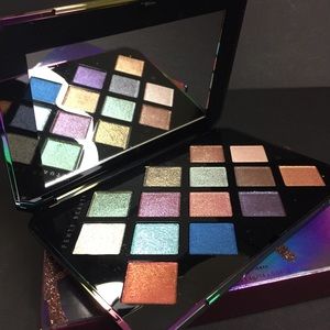 2 HOUR FLASH SALE🎉 Fenty Beauty Galaxy Palette